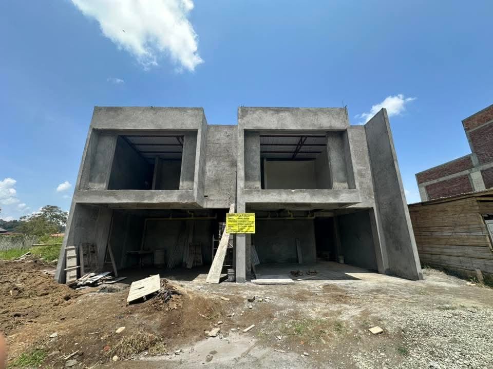 Casa Familiar en La Hacienda 2