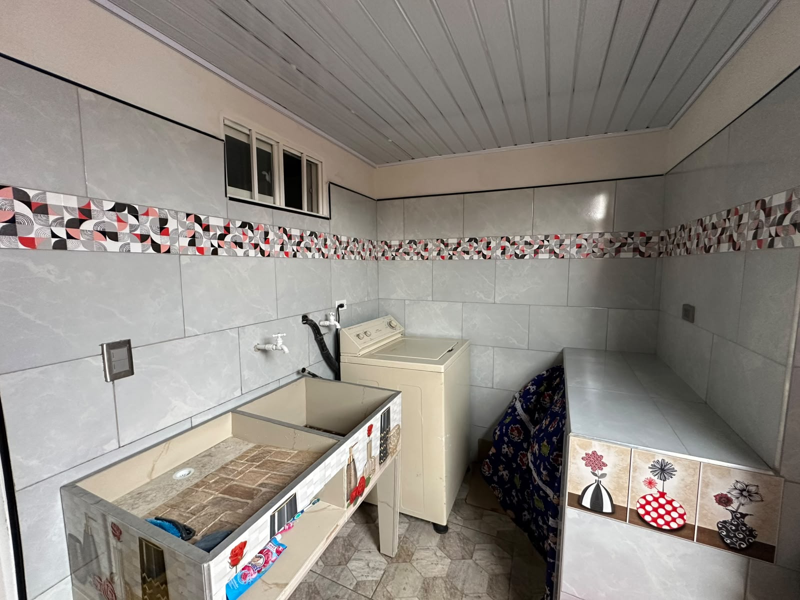 Casa Familiar en el Barrio La Guyana