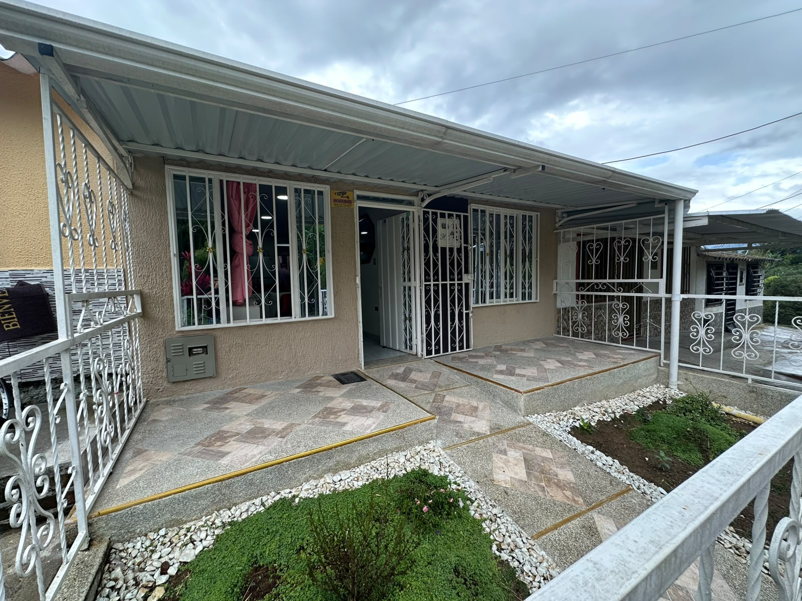 Casa Familiar en el Barrio La Guyana